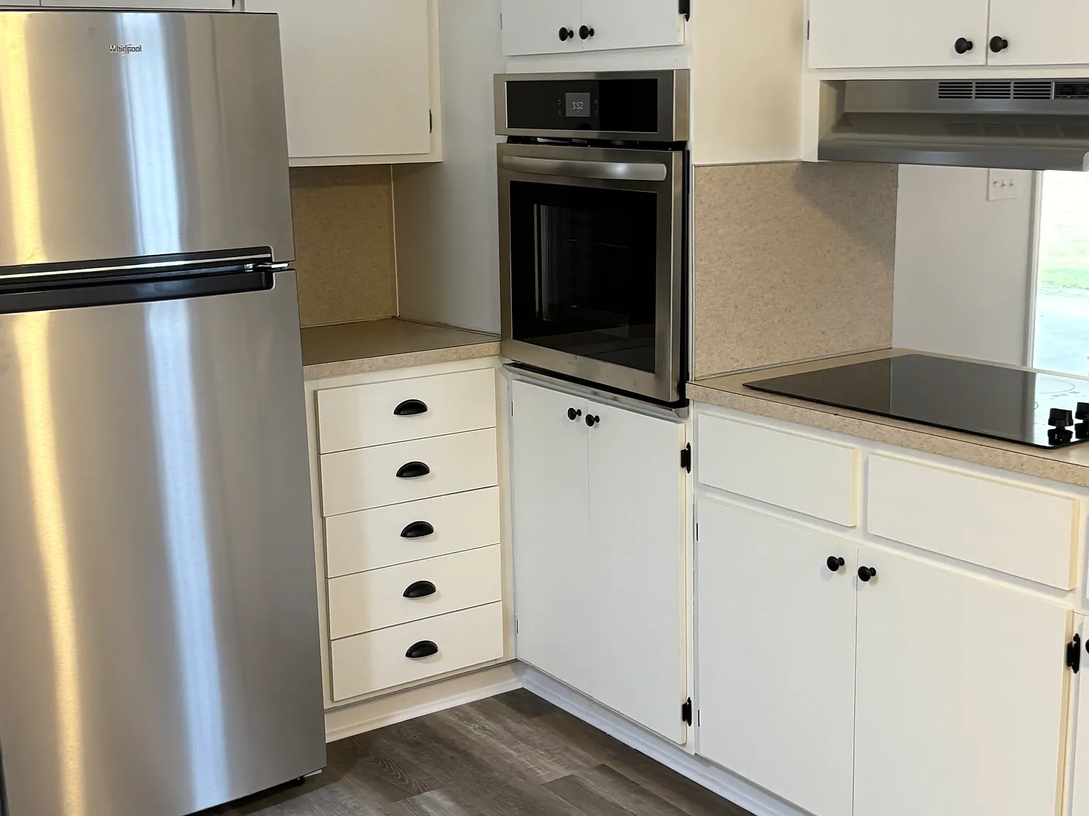 3 bed, 1200 sqft, $1,300 — Photo 4