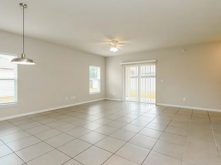670 Basingstoke Ct — Photo 5