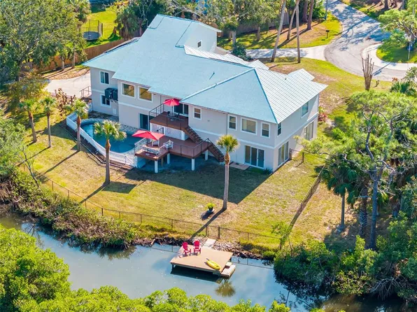 1580 Mac Chesney Dr, Tarpon Springs, FL 34689