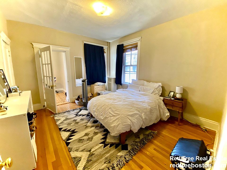 1st image of 63 Longwood Ave #4L