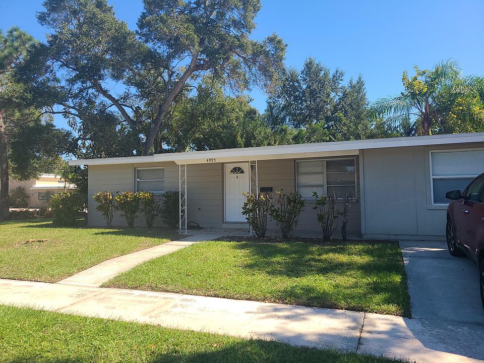 1st image of 4995 10th St N