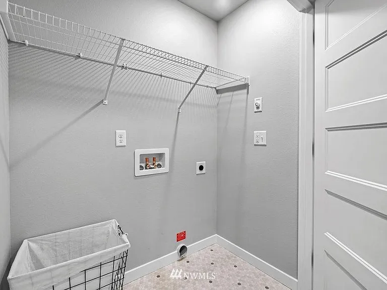 13717 Admiralty Way — Photo 30