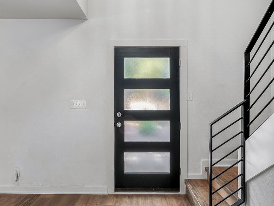 1st image of 6211 Manor Rd APT 107
