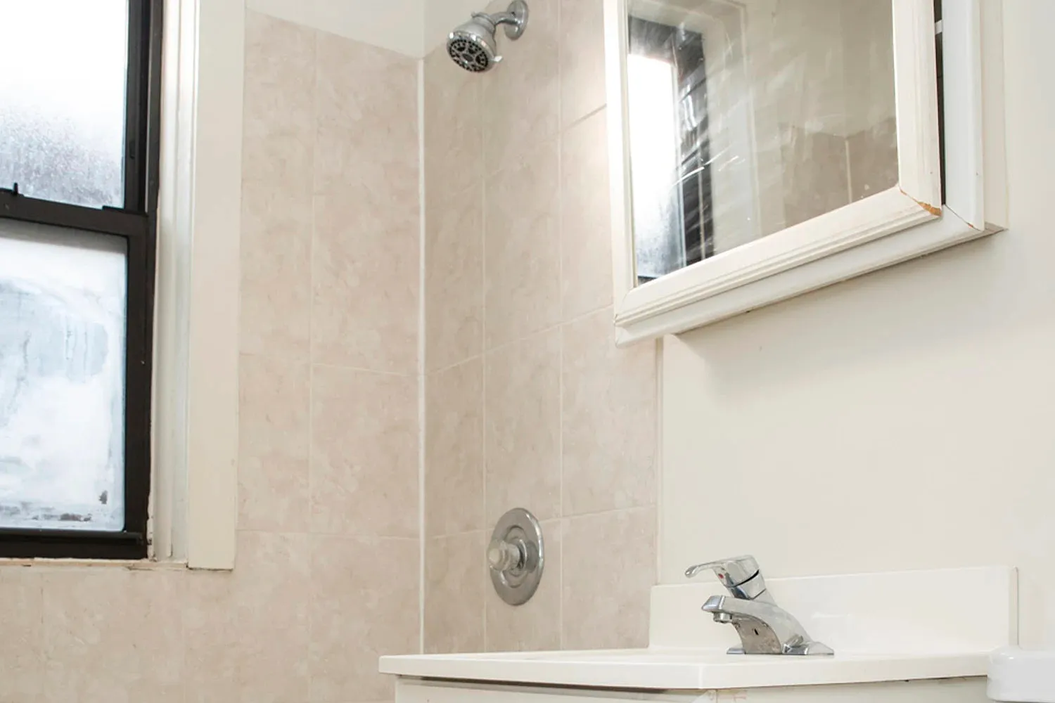 1 bed, 600 sqft, $2,045 — Photo 2