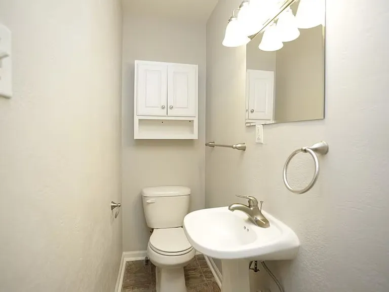 Edgemoor Townhomes — Photo 24