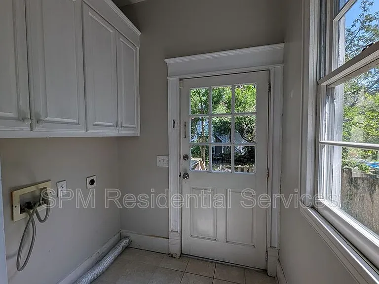 1701 Princess St — Photo 11