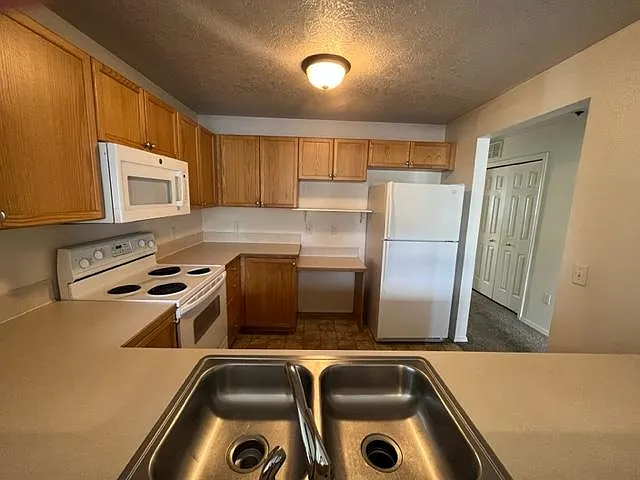 2579 S Owyhee St #202 — Photo 4