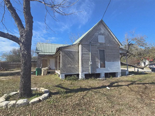 308 E Duncan Ave, Comanche, TX 76442