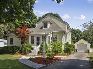 25 Parnell St, Millis, MA 02054