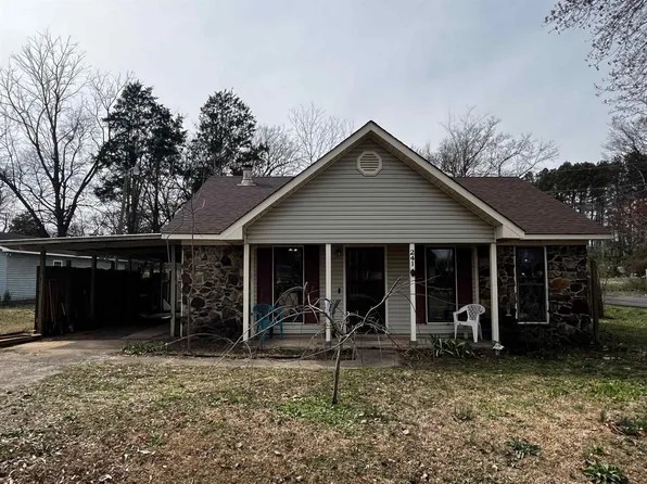241 Massey Cir, Adamsville, TN 38310