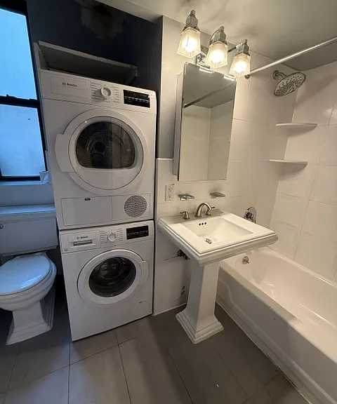 340 E 18th St #3D — Photo 6