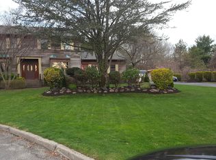846 Cheril Dr, Holbrook, NY 11741