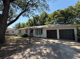 4814 Melrose Ln, Shawnee, KS 66203