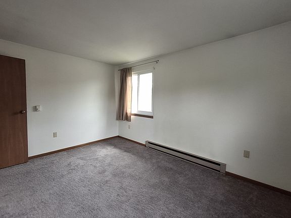 4th image of 35 Park Ave #4