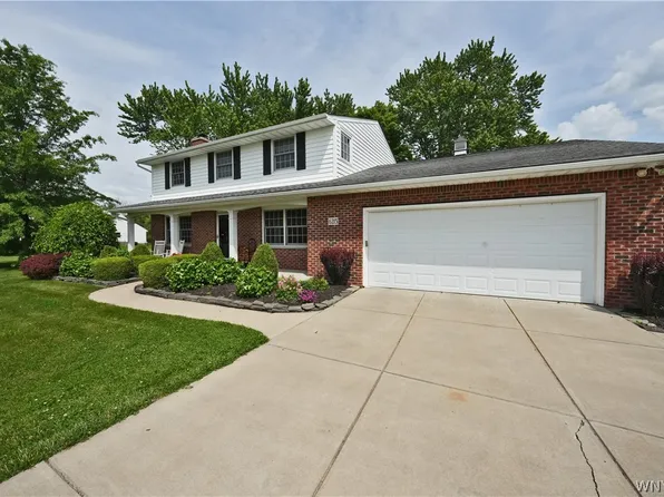 6215 Bunting Rd, Orchard Park, NY 14127