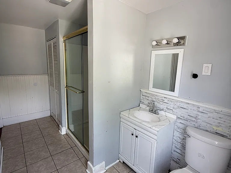 342 Glyndon Ave #B — Photo 8