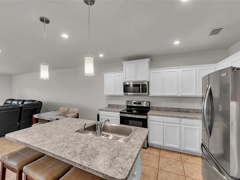 18276 Turning Leaf Cir — Photo 8
