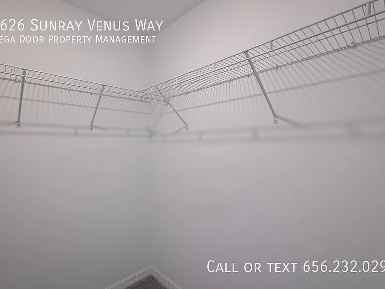 2626 Sunray Venus Way — Photo 29