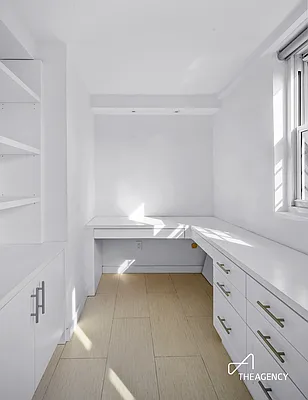 Rented by The Agency | media 9