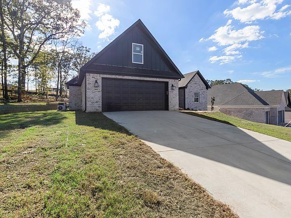 4th image of 517 Valley Oak Dr