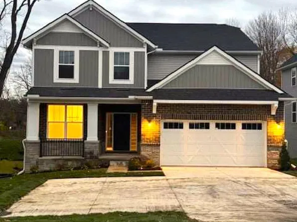 6978 Colony Dr, West Bloomfield, MI 48323