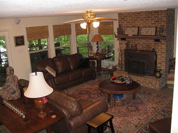 3rd image of 10776 N Lake Rosemound Rd