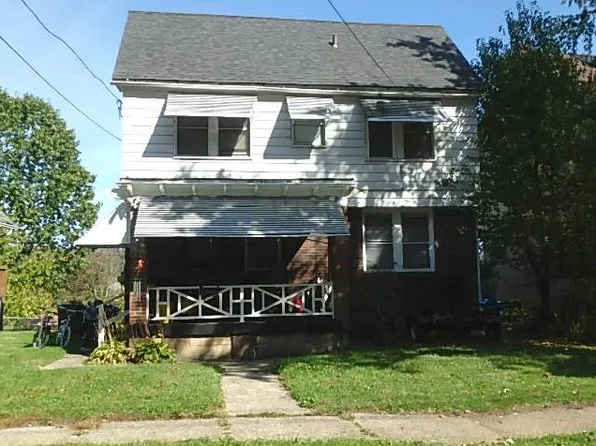610 N 6th St, Clairton, PA 15025