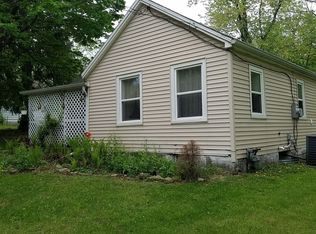 201 N State St, Franklin Grove, IL 61031