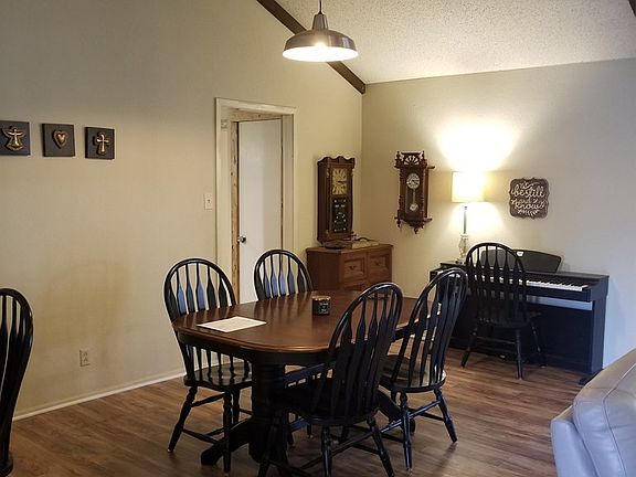 3rd image of 3210 Fannin Ave