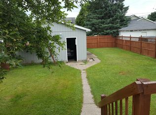 1006 W B St, Iron Mountain, MI 49801