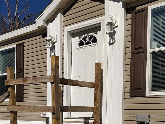 4th image of 6890 Upper Glen Ave