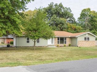 100 Linwood Dr, Collinsville, IL 62234