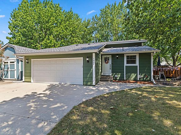 3rd image of 1805 Ruby Cir