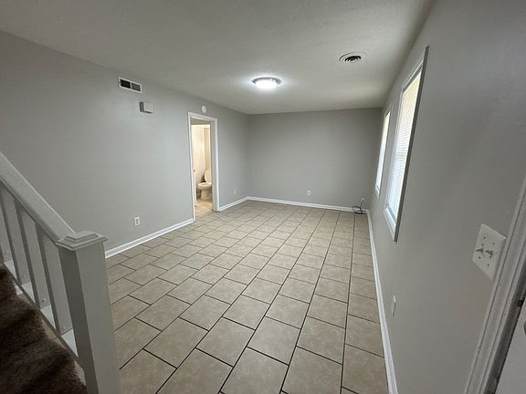 3rd image of 37 Brianfield Dr