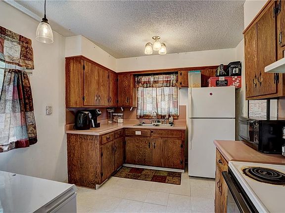 4th image of 1317 N Sterling Ave