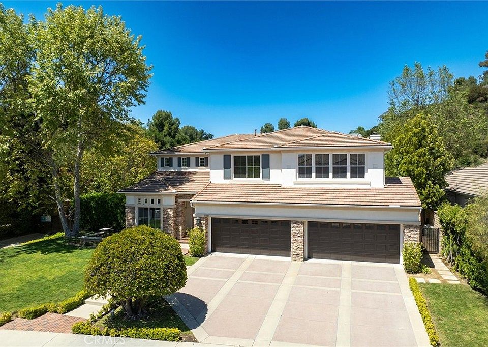 1st image of 21045 Mendenhall Ct