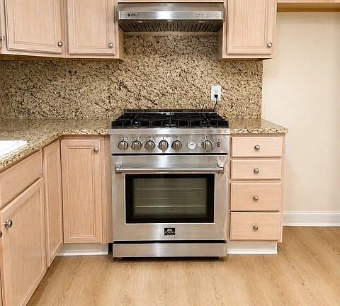 5th image of 100 Nellwood Dr
