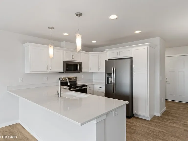 2229 Saint Andrews Dr — Photo 2