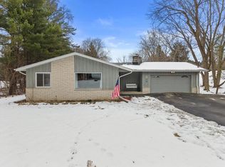 W269S3616 Merrill Hills ROAD, Waukesha, WI 53189