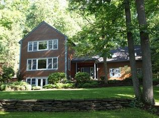 65 Maple Ridge Rd, Northampton, MA 01062