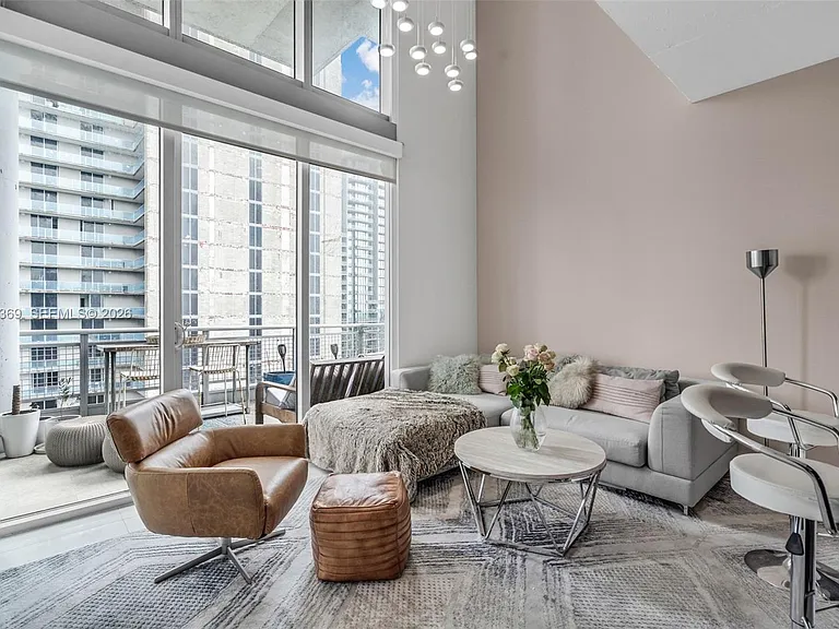 690 SW 1st Ct #Penthouse II16 — Photo 1
