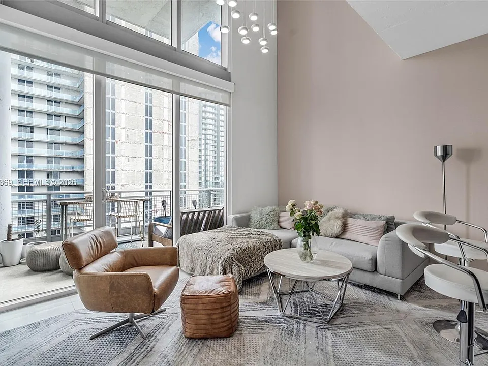 690 SW 1st Ct #Penthouse II16