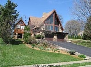 1327 Woodland Way, Hagerstown, MD 21742