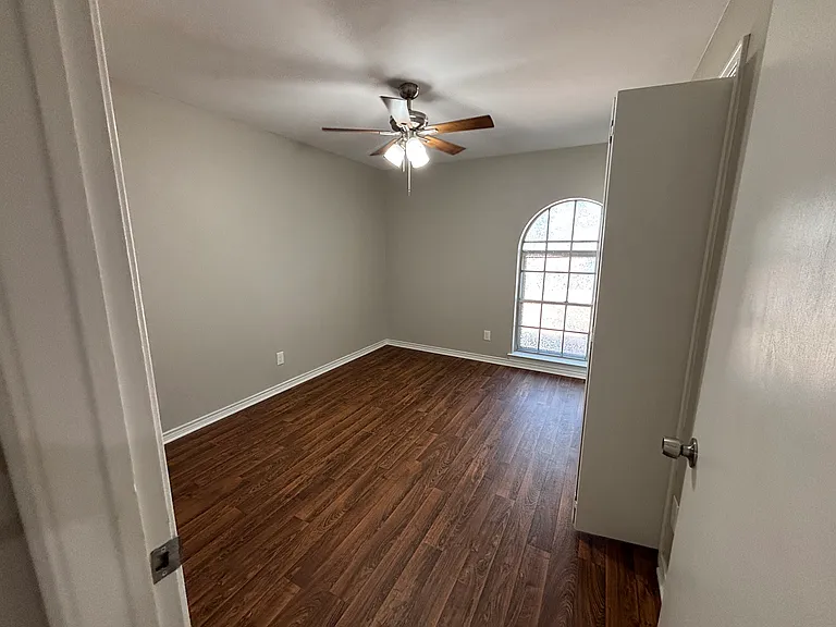 3210 Konet St — Photo 11