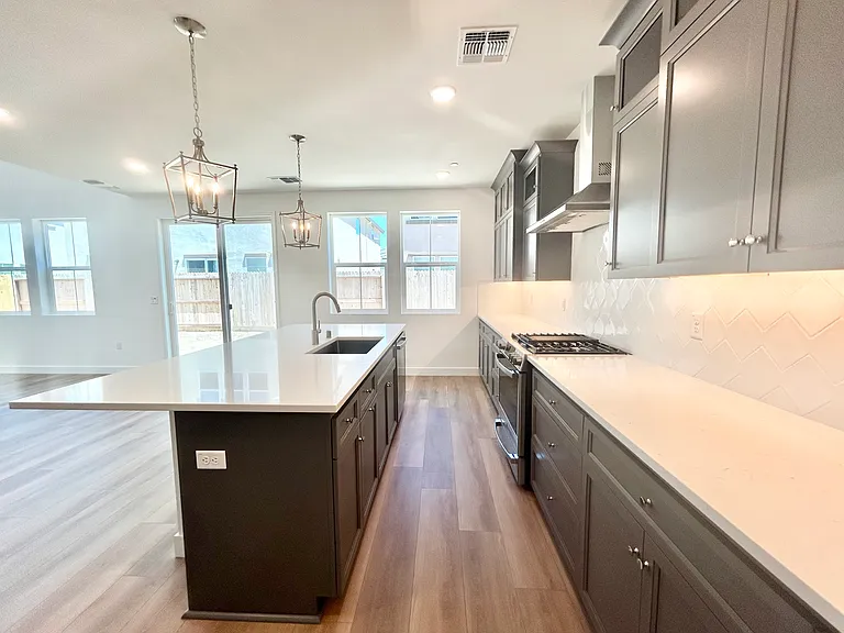 367 Glass Beach Dr — Photo 4