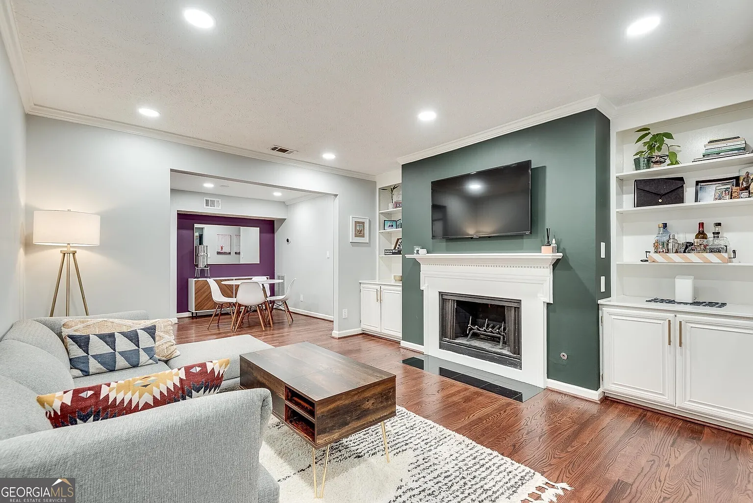 2066 Brian Way photo 1