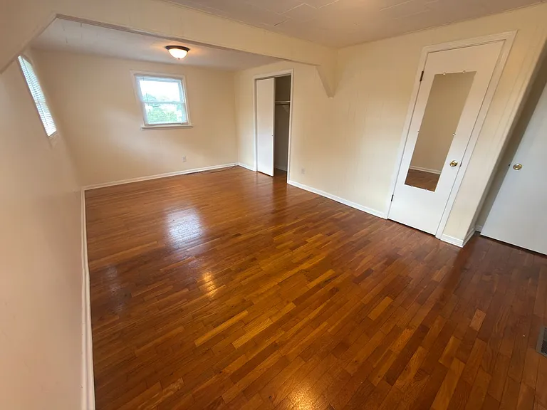 945 Depot St NE — Photo 14