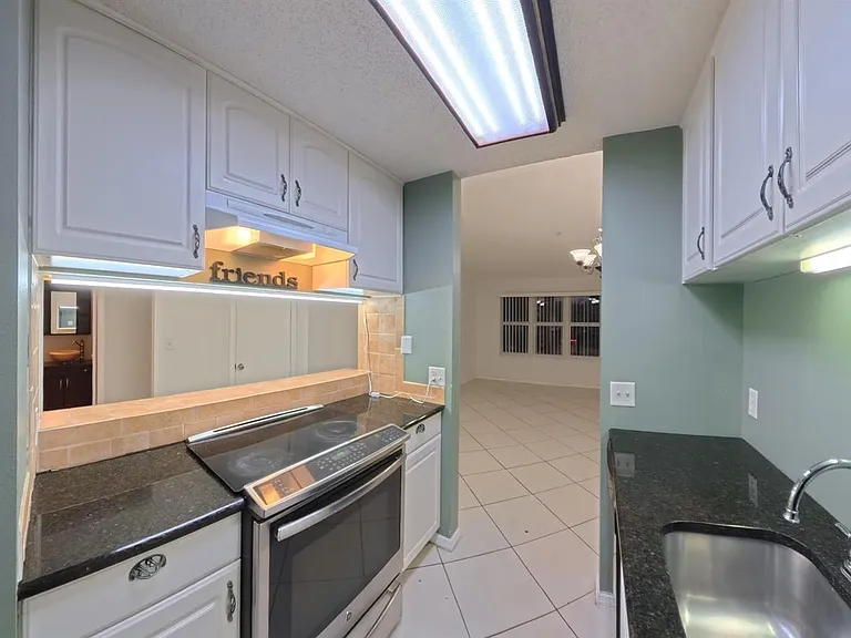 2319 N Congress Ave #28 — Photo 38