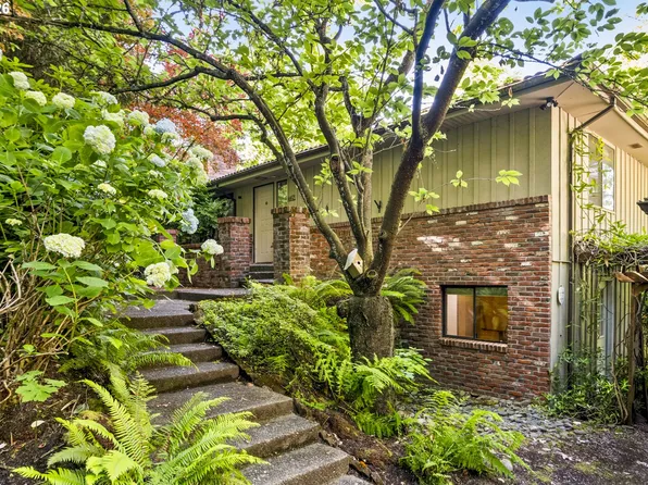 4495 SE Aldercrest Rd, Milwaukie, OR 97222