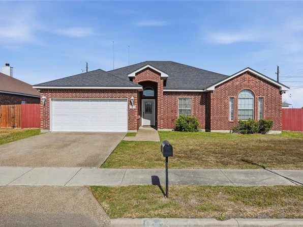 2417 Oak Brook Dr, Portland, TX 78374